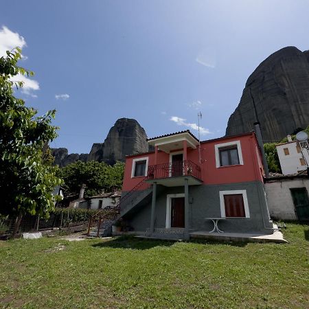Fani'S House Under Meteora Apartamento Kastrákion Exterior foto