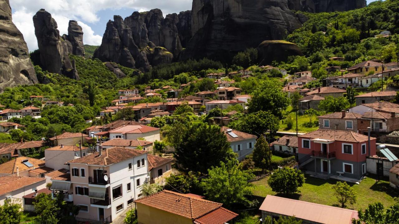Fani'S House Under Meteora Apartamento Kastrákion Exterior foto