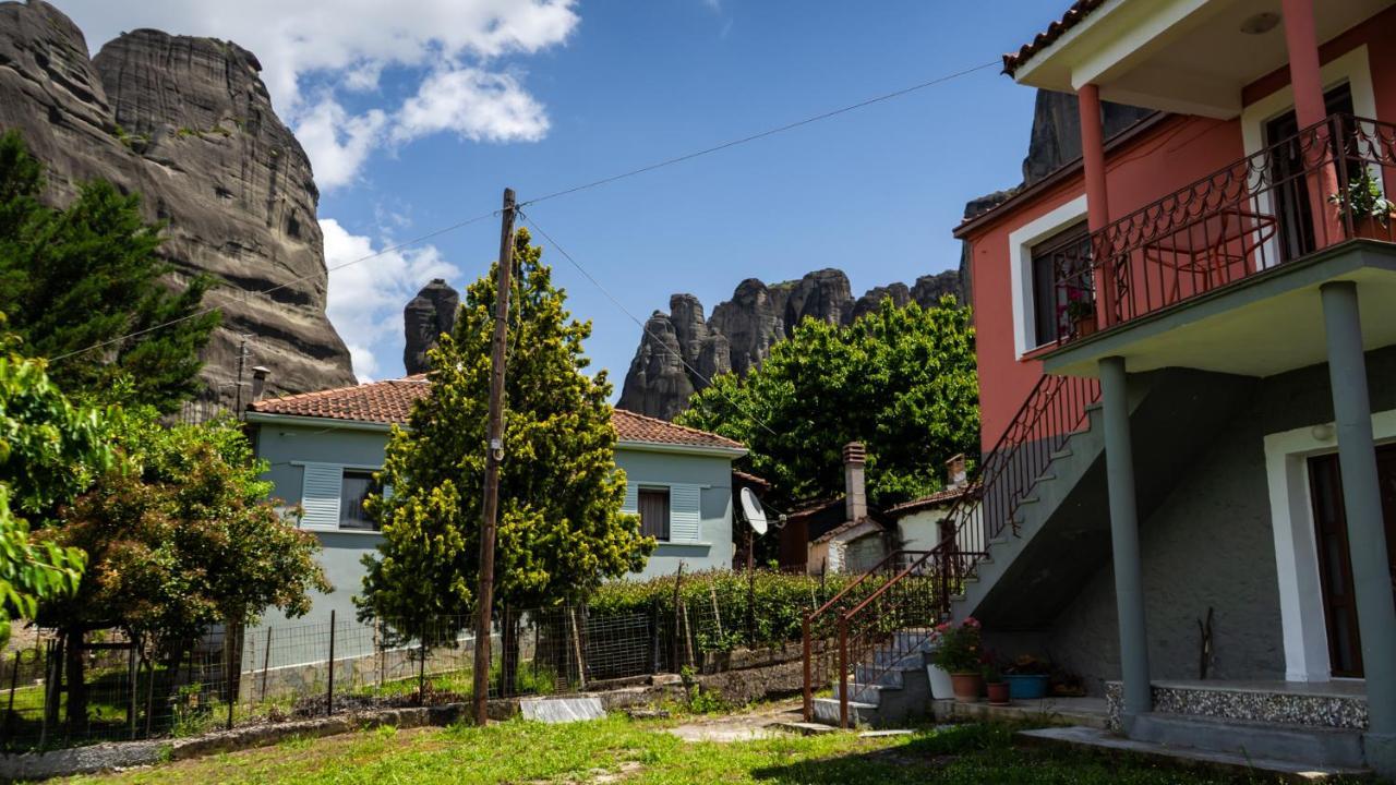 Fani'S House Under Meteora Apartamento Kastrákion Exterior foto